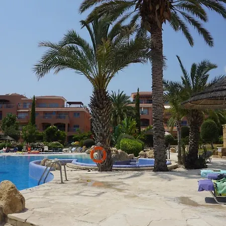 Limnaria Gardens Paphos, Near Apartament