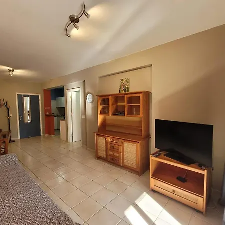 Limnaria Gardens Paphos, Near Appartement *