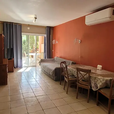 Appartement Limnaria Gardens Paphos, Near