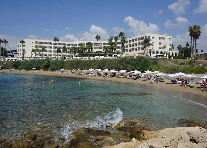 Limnaria Gardens Paphos, Near شقة *