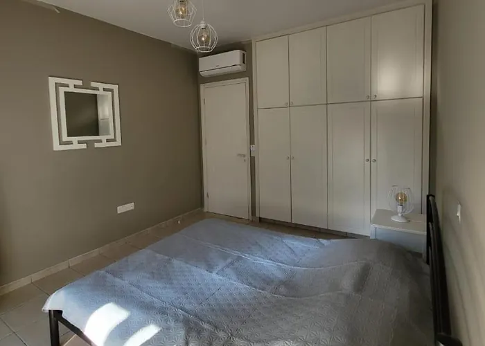 Limnaria Gardens Paphos, Near