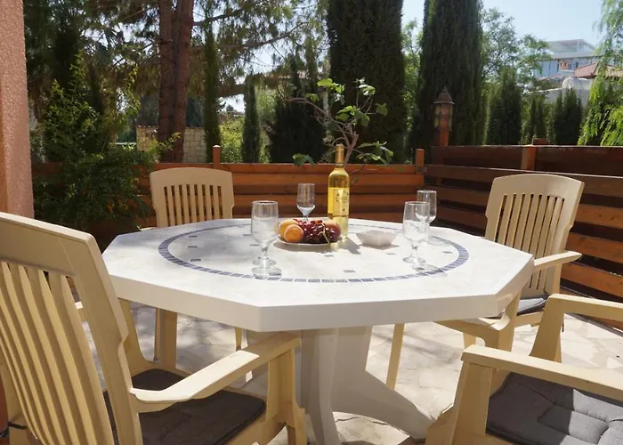 Limnaria Gardens Paphos, Near 公寓 *